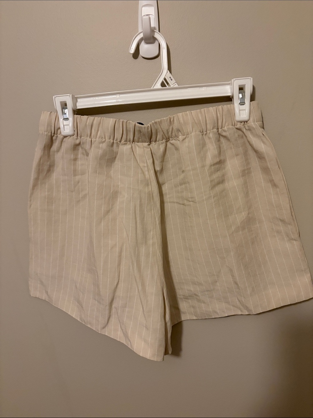 Aritzia Cream Pinstripe High-Waist Linen Drawstring Shorts Size S - Picture 6 of 8